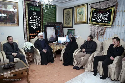 حضور رئیس جمهور در منزل سردار شهید سپهبد حاج قاسم سلیمانی