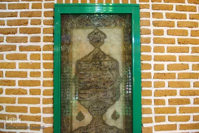 غبارروبی حرم امامزاده سیدجمال‌ بن موسی بن جعفر(ع) ـ تبریز