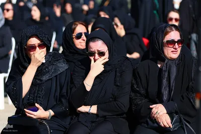 مراسم تشییع پیکر شهدای حادثه سقوط بالگرد در اصفهان