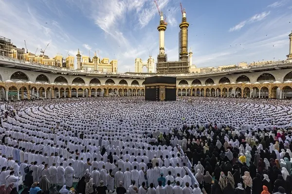 Umrah Pilgrims Need to Obtain E-Permit after Ramadan