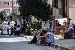 Earthquake Shakes Istanbul, Collapses Mosque Minaret