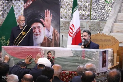 آیین وداع با پیکر مطهر سرهنگ پاسدار «شهید محمدناصر دلیرور» از شهدای نیروی دریایی سپاه  در حرم شاهچراغ(ع)