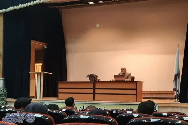 کارگاه آموزشی «سیمای سیاست در قرآن کریم» در دانشگاه مازندران برگزار شد.