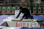 مراسم خاکسپاری پیکر مطهر سردار شهید حاج عبدالله اسکندری در شیراز‎‎