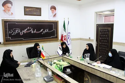 نشست هم اندیشی بانوان قاضی در ایکنای یزد
