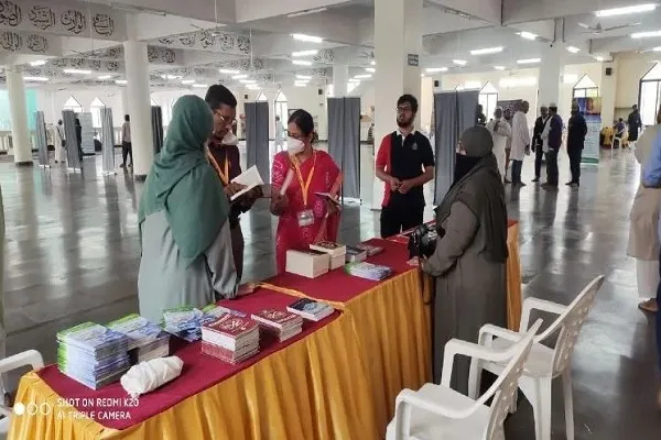 Indian Mosques Confronts Misunderstandings by Inviting Non-Muslims