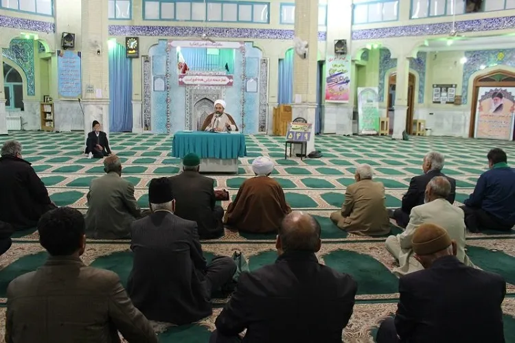 برپایی ۲۰ جلسه تفسیر قرآن در کرمانشاه