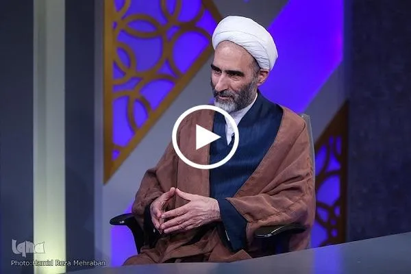 الشیخ مبلغی: الليونة هي أفضل شيء ركّز القرآن عليه في الأخلاق + فیديو