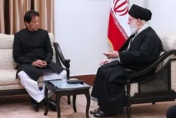 Leader Stresses Development of Iran-Pakistan Ties