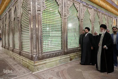 حضور رهبر انقلاب در مرقد مطهر امام خمینی(ره) و گلزار شهدا