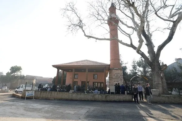 Bursa'daki Tarihi cami tekrar ibadete açıldı