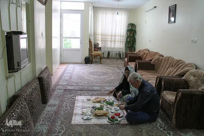صرف صبحانه مورد علاقه درکنار همسرش در خانه گرم و صمیمی‌شان برای او بسیار دلپذیر است.