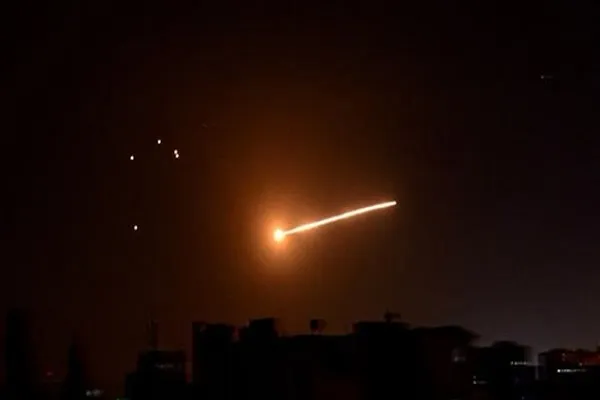 البيت الأبيض يكشف تفاصيل الضربات الأمريكية على سوريا والعراق