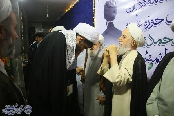 آیین عمامه‌گذاری طلاب مدرسه محمدیه قائم‌شهر