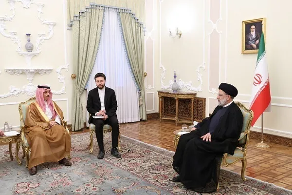 رئيسي: أعداء المسلمين والكيان الصهيوني ضد تطوير التعاون بين إيران والسعودية