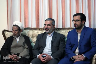 دیدار از خانواده شهید حجت‌الاسلام والمسلمین مصطفی مرتضایی	

