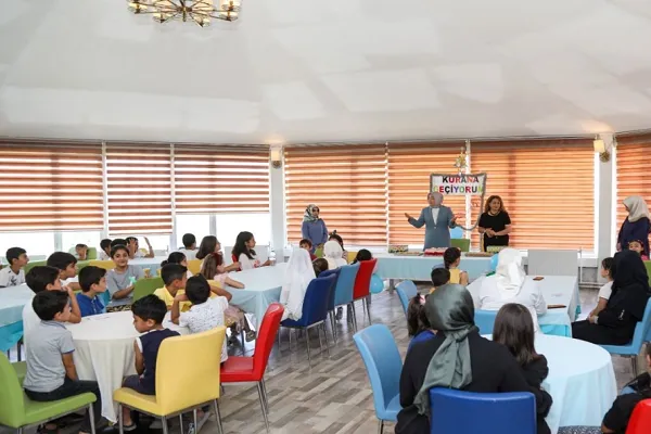 Van’da Kur’an-ı Kerim’e geçen öğrenciler için program düzenlendi