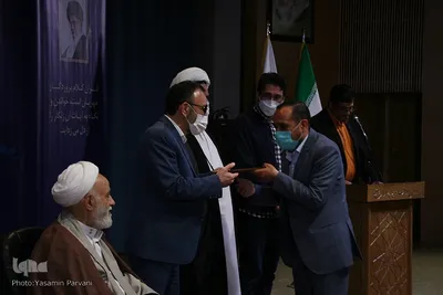 نشست صمیمی استاندار خراسان رضوی با نخبگان، فعالان و پیشکسوتان قرآنی