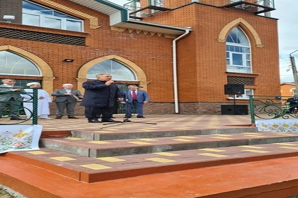 Минниханов принял участие в открытии Соборной мечети в Чувашии