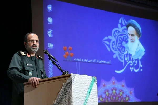 مسئولان فرهنگی برای حفظ ارزش‌های دفاع مقدس برنامه‌ریزی کنند