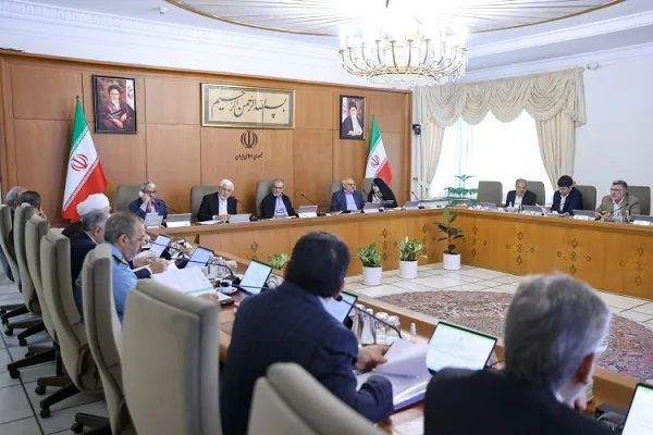 دستور پزشکیان برای رفع مشکلات سرمایه‌گذاران و تولیدکنندگان برق