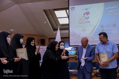 نشست نقد و بررسی کتاب «مرد راه» در شیراز‎‎