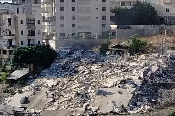 Soykırımcı İsrail son 24 saatte Lübnan'da 45 kişiyi katletti
