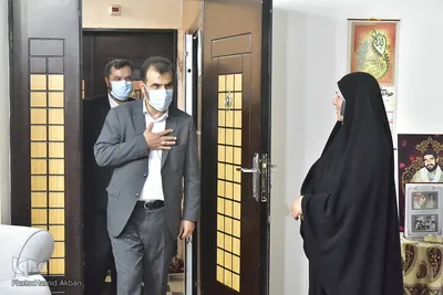 دیدار و رییس مرکز اطلاع رسانی وزارت کشور با خانواده شهید در بیرجند