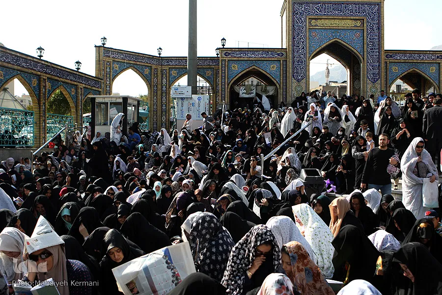 طنین دعای عرفه در 800 آستان امامزاده کشور