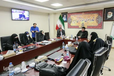 نشست مدیران مرکز امور قرآنی اوقاف با بانوان فعال قرآنی
