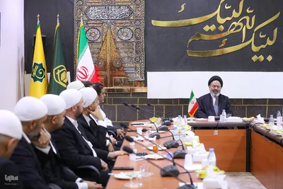 دیدار اعضای کاروان قرآنی نور با نماینده ولی‌فقیه در امور حج و زیارت