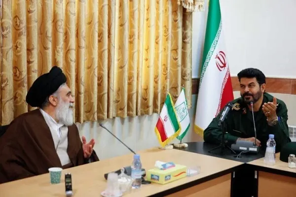 عده‌ای با القای ناامیدی در زمین دشمن بازی می‌کنند
