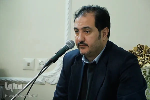 قرآن مربی همواره انسان است / قاریان مراقب آفت مطالبه پاکت بیشتر باشند + فیلم