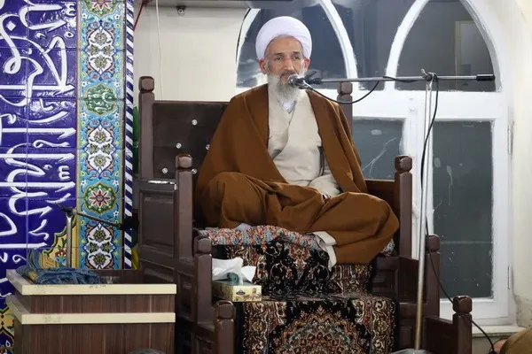 کلام و سکوت‌ ما باید برای تقویت انقلاب باشد