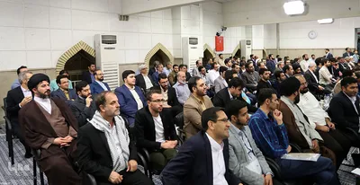 دیدار جمعی از شاعران و اهالی فرهنگ و ادب با رهبر انقلاب