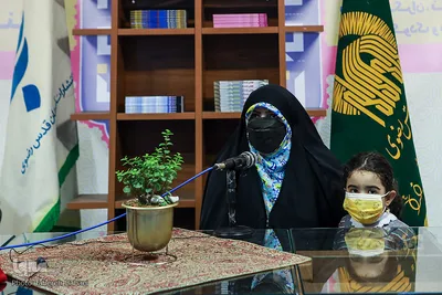 زینب کریمی نویسنده کتاب تنور دوستی 