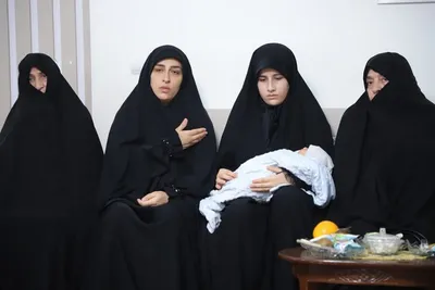 دیدار رئیس سازمان جهاددانشگاهی آذربایجان شرقی با خانواده شهدای جنگ رمضان