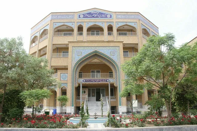 ‌حضور محققان خارجی در کتابخانه جامعه الزهرا(س) ‌