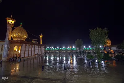 شب بارانی پاییزی در حرم حضرت شاهچراغ (ع)