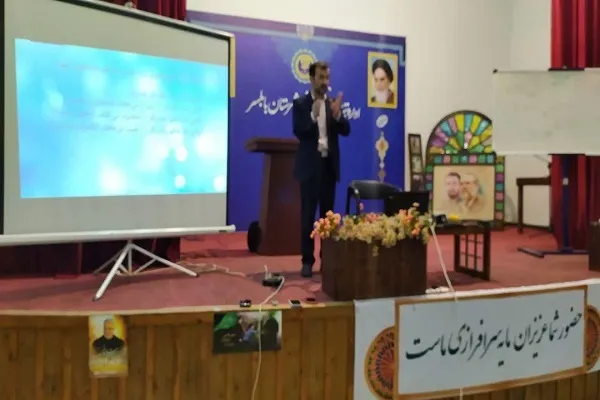 کارگاه مهارت زندگی قرآنی با موضوع «آشنایی با روش برداشت از قرآن کریم» بابلسر