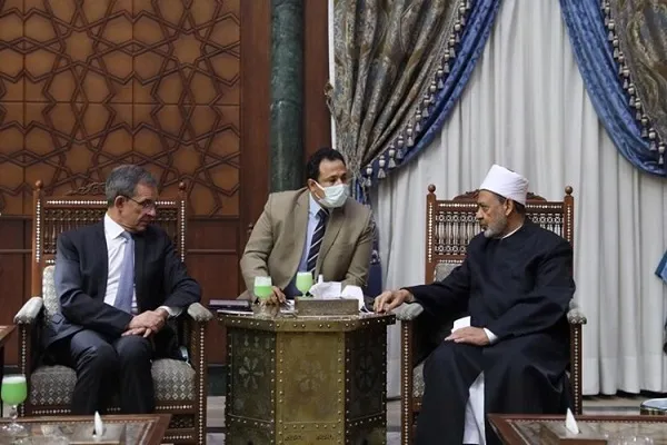 تحمیل فرهنگ غرب به شرق با دیدگاه بیشتر مردم اروپا مغایر است