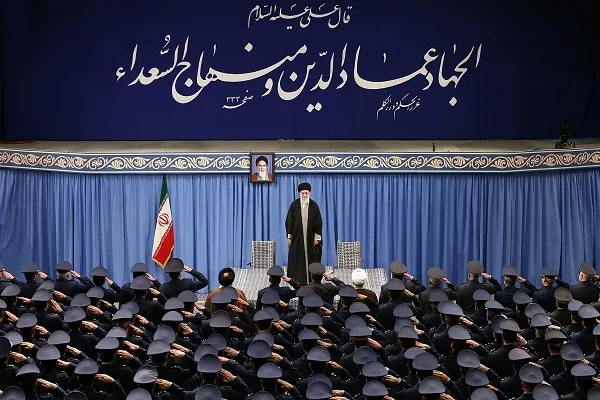 جمعی از فرماندهان نیروی هوایی ارتش با رهبر انقلاب دیدار می‌کنند