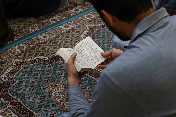 اعتکاف دانشجویی در مسجد دانشگاه علوم پزشکی تبریز