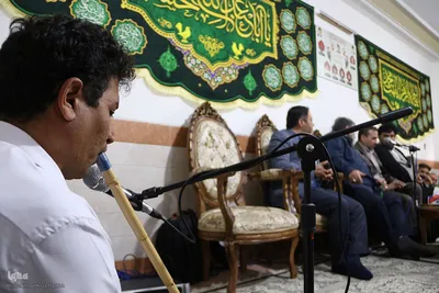 اهدا قاب مدال کنگره ملی شهدای فارس به خانواده شهیدان نبی زاده