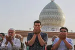 اقامه نماز عید سعید فطردر حرم شاهچراغ(ع)