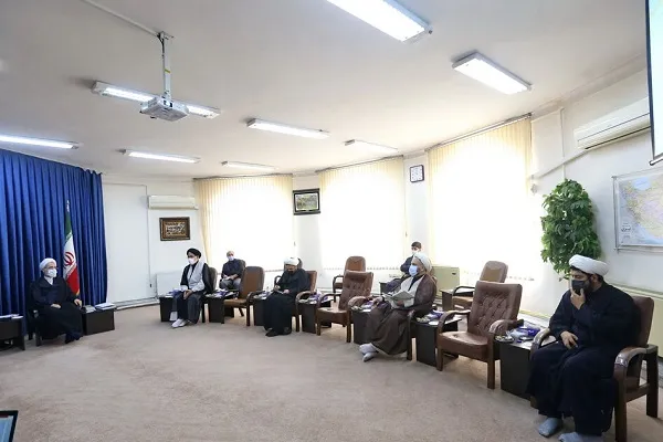 مرکز مطالعات راهبردی حوزه، رشته‌های درسی متناسب را پیشنهاد دهد