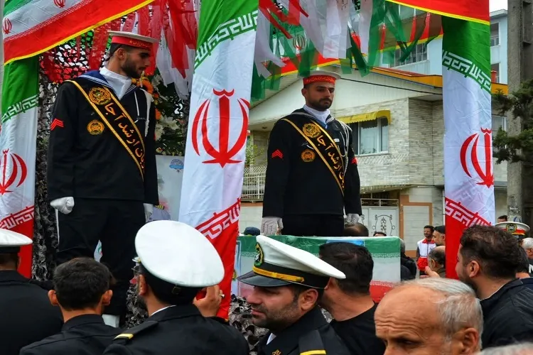 پیکر شهید «مجید فاطمی‌پور» در بندرانزلی تشییع شد