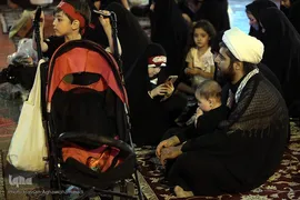 مراسم عزاداری چهارمین شب دهه اول محرم در صحن امام حسین(ع) حرم مطهر حضرت عبدالعظیم حسنی(ع) در شهر ری