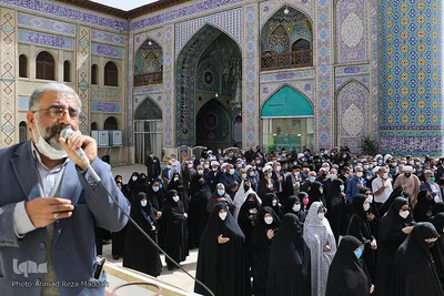 تشییع پیکر آیت‌ الله سید محمد فقیه در شیراز