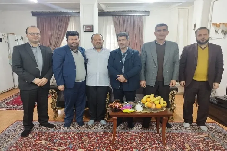 دیدار جمعی از جهادگران جهاددانشگاهی گیلان با جانباز دوران دفاع مقدس